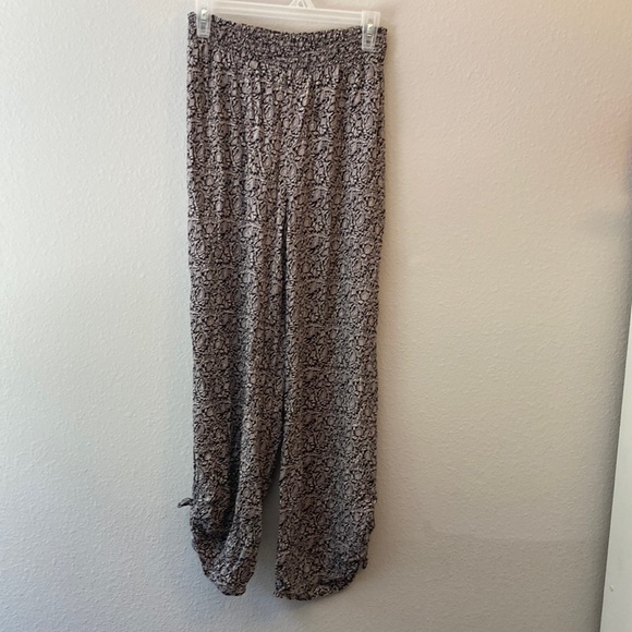 Out From Under Urban Outfitters Boho print harem pants size S - Picture 1 of 8